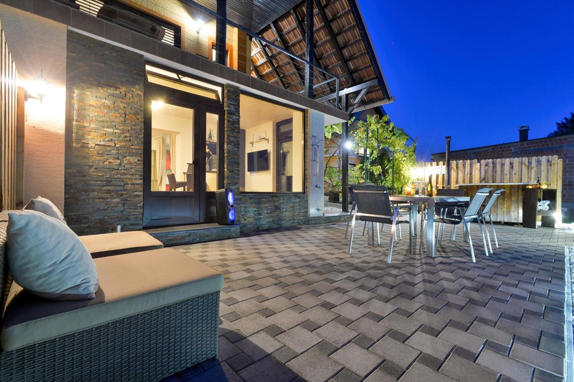 Jura'S Wellness House - Happy Rentals Biskupec Zelinski ภายนอก รูปภาพ